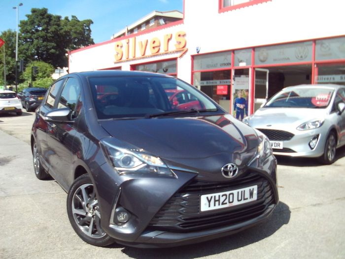 Toyota Yaris 1.5 VVT-i Y20 5dr [Bi-tone] Hatchback Petrol Grey