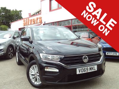 Volkswagen T-Roc 1.0 TSI S 5dr Hatchback Petrol BlackVolkswagen T-Roc 1.0 TSI S 5dr Hatchback Petrol Black at Silvers Pontefract