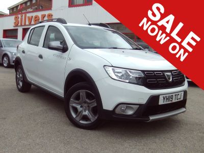 Dacia Sandero Stepway 0.9 TCe Comfort 5dr-Nav Hatchback Petrol WhiteDacia Sandero Stepway 0.9 TCe Comfort 5dr-Nav Hatchback Petrol White at Silvers Pontefract