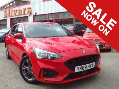 Ford Focus 1.0 EcoBoost 125 ST-Line 5dr Hatchback Petrol RedFord Focus 1.0 EcoBoost 125 ST-Line 5dr Hatchback Petrol Red at Silvers Pontefract