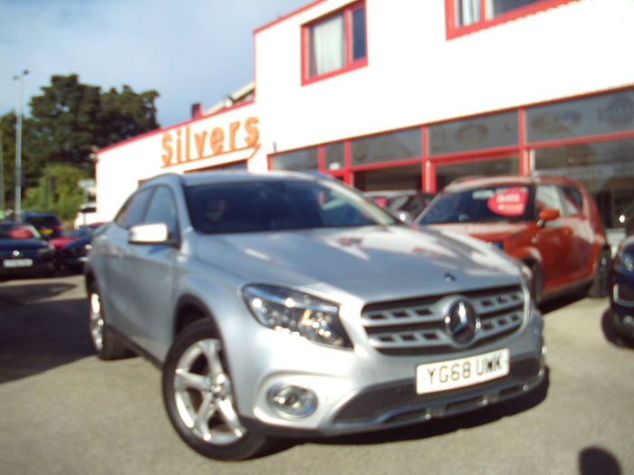 Mercedes-Benz GLA 1.6 GLA 200 Sport Executive 5dr-Nav Estate Petrol Silver