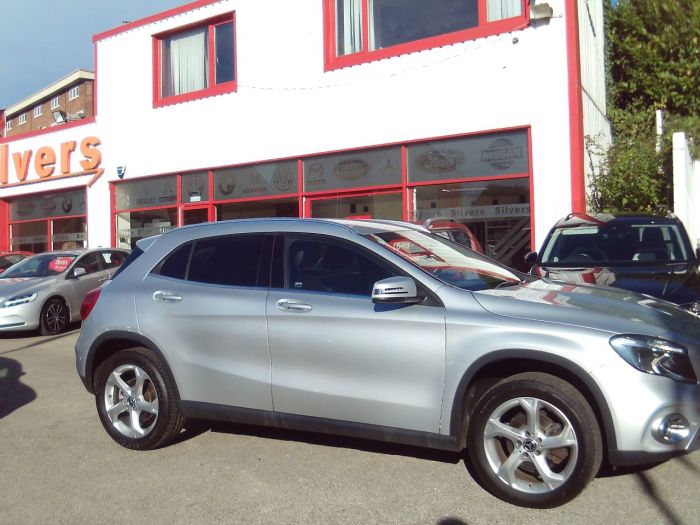 Mercedes-Benz GLA 1.6 GLA 200 Sport Executive 5dr-Nav Estate Petrol Silver