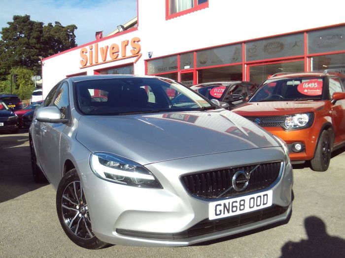 Volvo V40 1.5 T2 [122] Momentum 5dr Geartronic Hatchback Petrol Silver